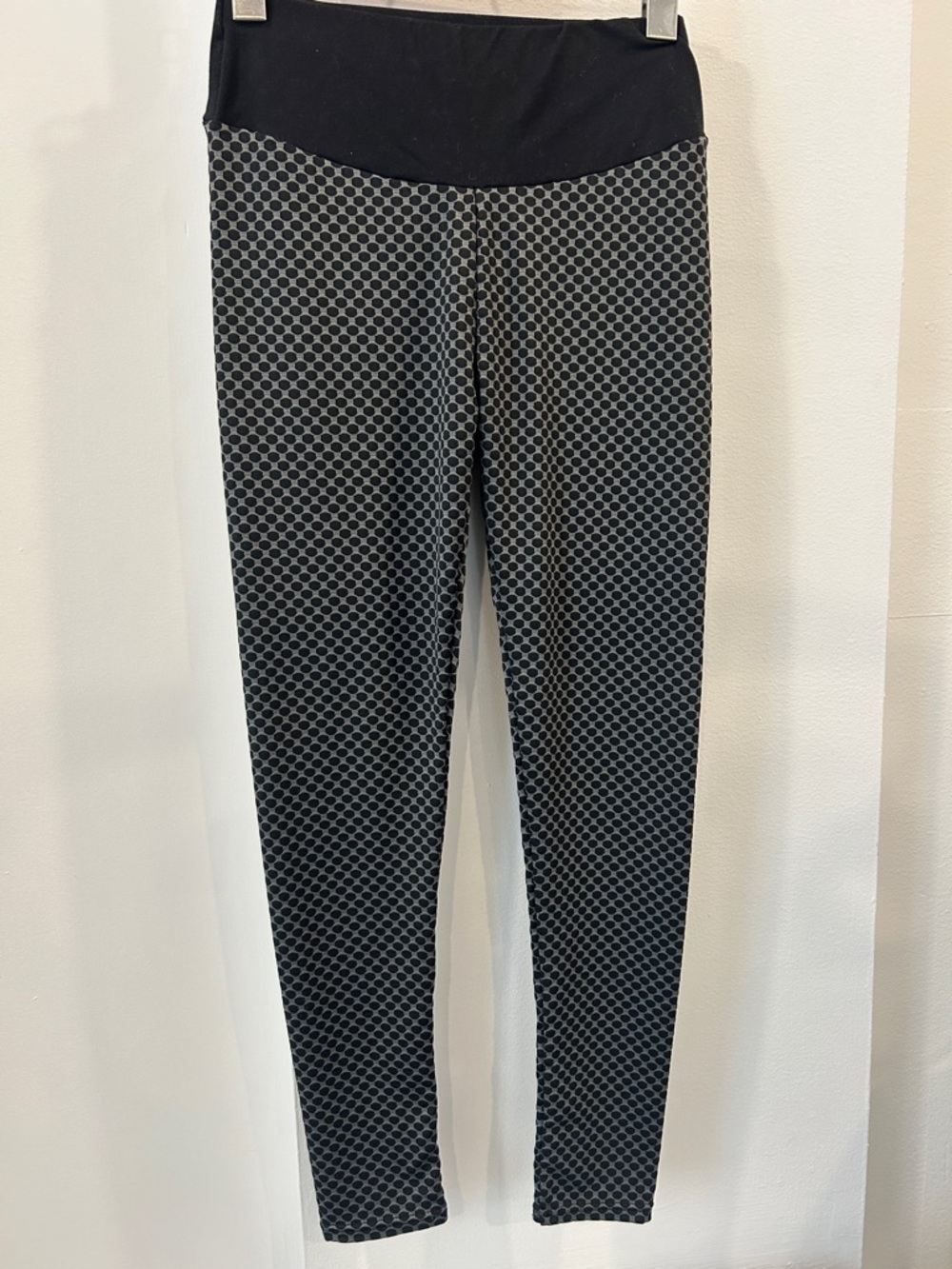 Black High-Waist Geometric Print Leggings